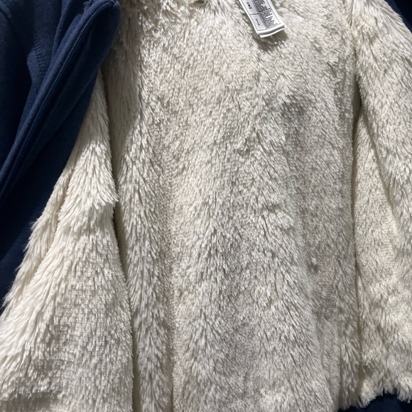 Walt Disney World Faux Fur Zip Hoodie Size small - Picture 7 of 11